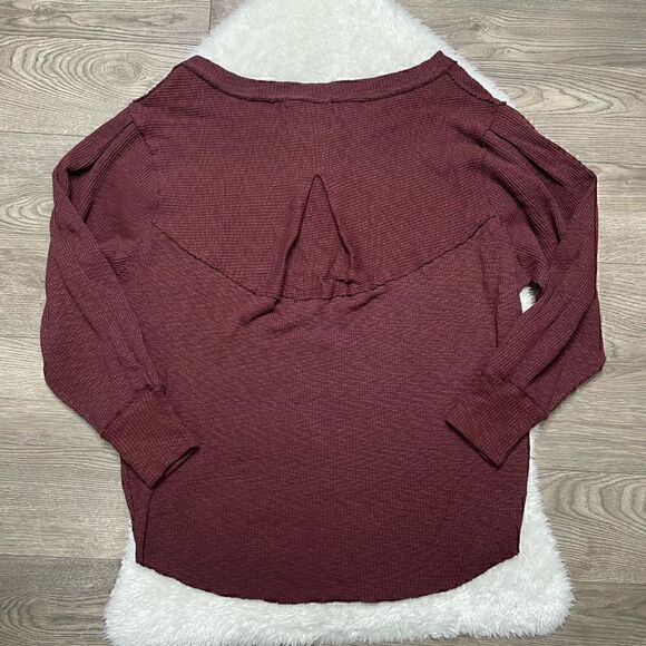 We the Free Sweater Womens XS Red Long Sleeve Og Thermal Pullover - Picture 8 of 11